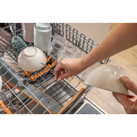 Gorenje 16 ter. A+++-30% Inverteres, WiFi, Öntisztítós, Felső evőeszköztálcás részlegesen beépíthető mosogatógép GI673A92X-30%!