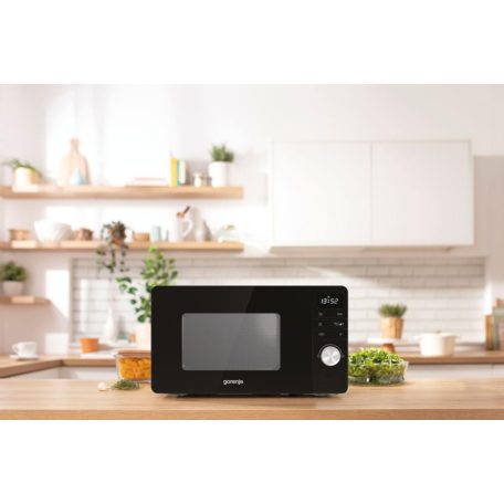 Gorenje 20L, digitális kijelzős mikrohullámú sütő FEKETE MO20A3B-21%!
